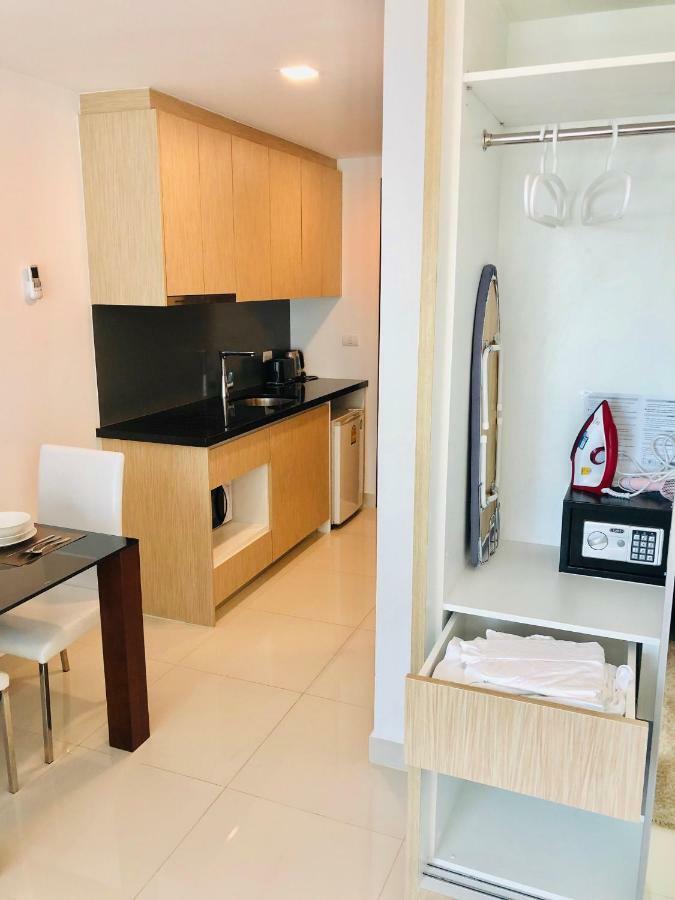 CONTEMPORARY Studio in Laguna Beach 3. Pantai Jomtien Bagian luar foto